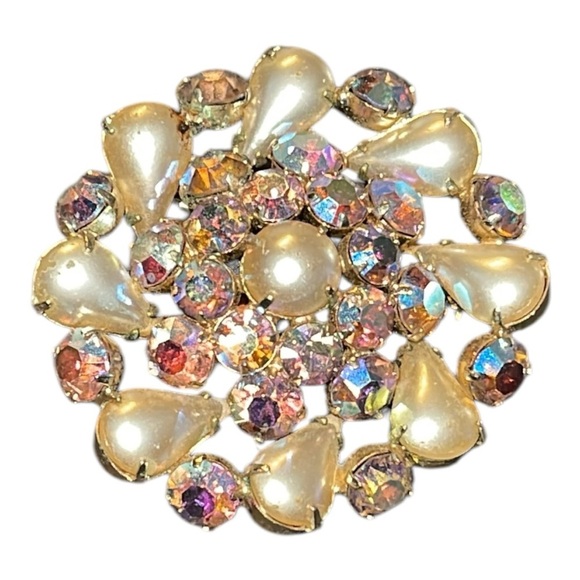 006 Vintage AB and faux teardrop Pearl cluster brooch. Stunning clarity - Picture 5 of 6